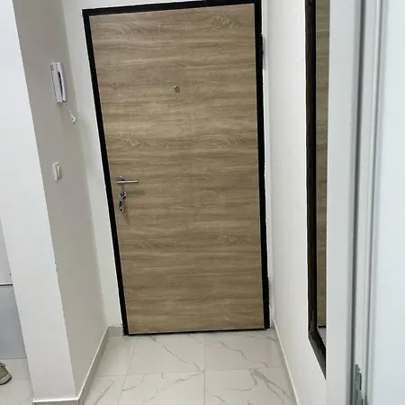 アパート Kruna ヴァリェヴォ